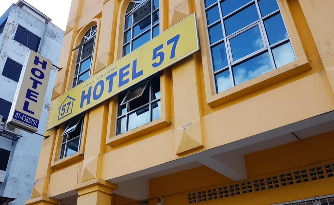 Fifty Seven Inn Batu Pahat Eksteriør billede